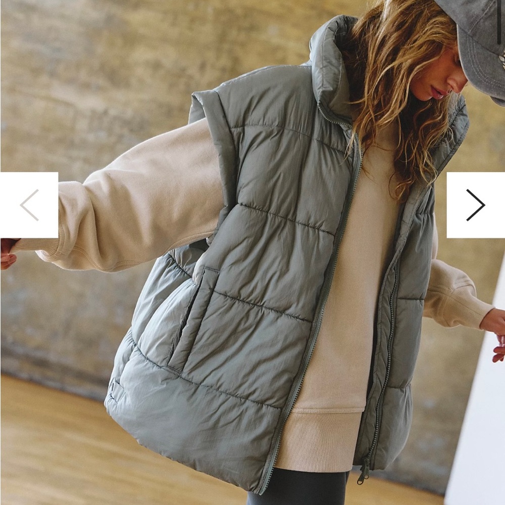 Free People In a Bubble Puffer Vest. Size XS